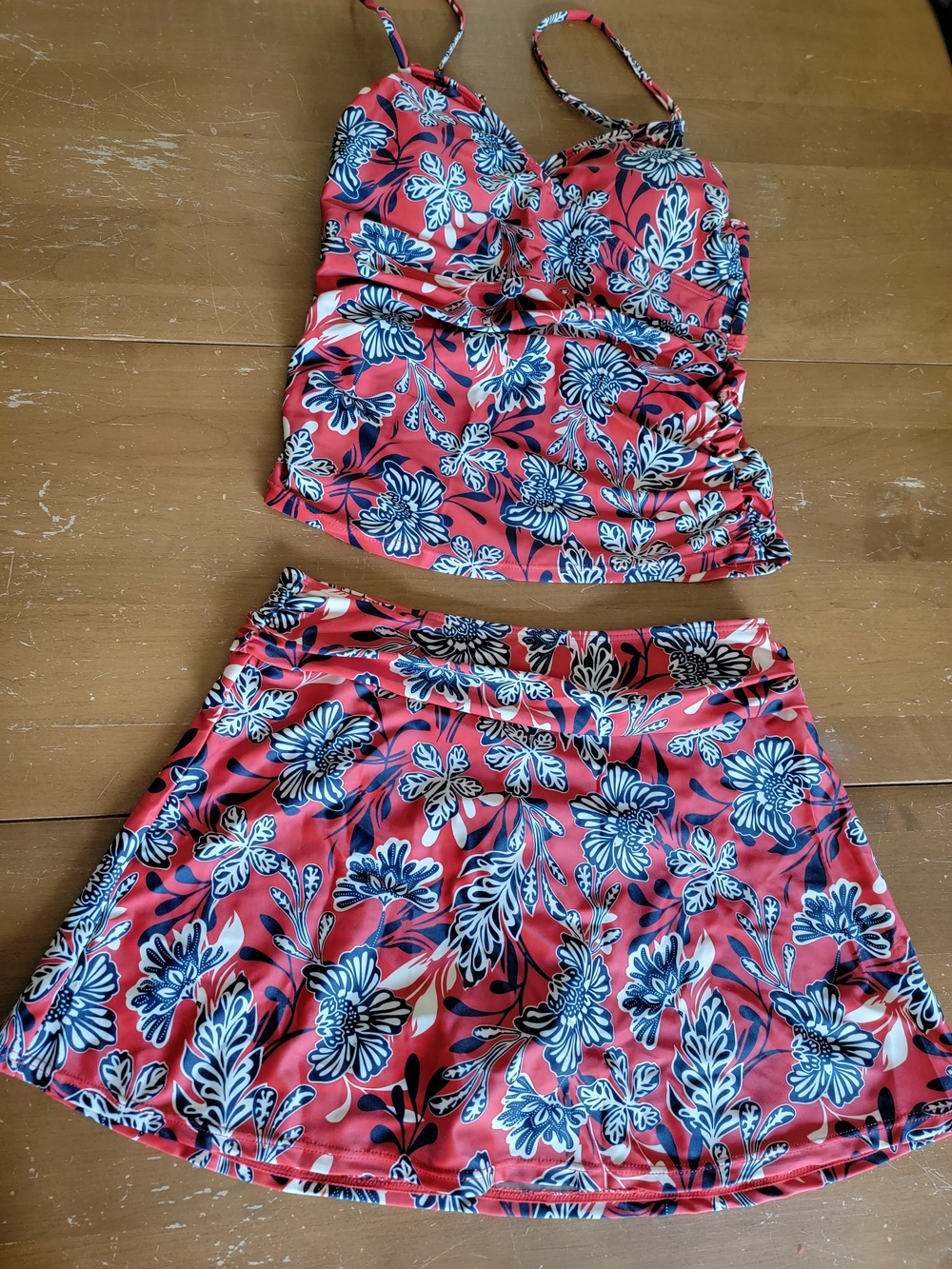 Red White And Blue Floral Tankini Top and Swim Skirt Set Size S NWT